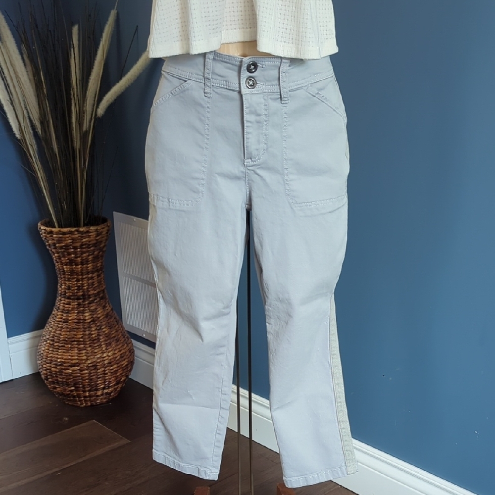 Light Gray Women's High-Rise Crop Utility Pants